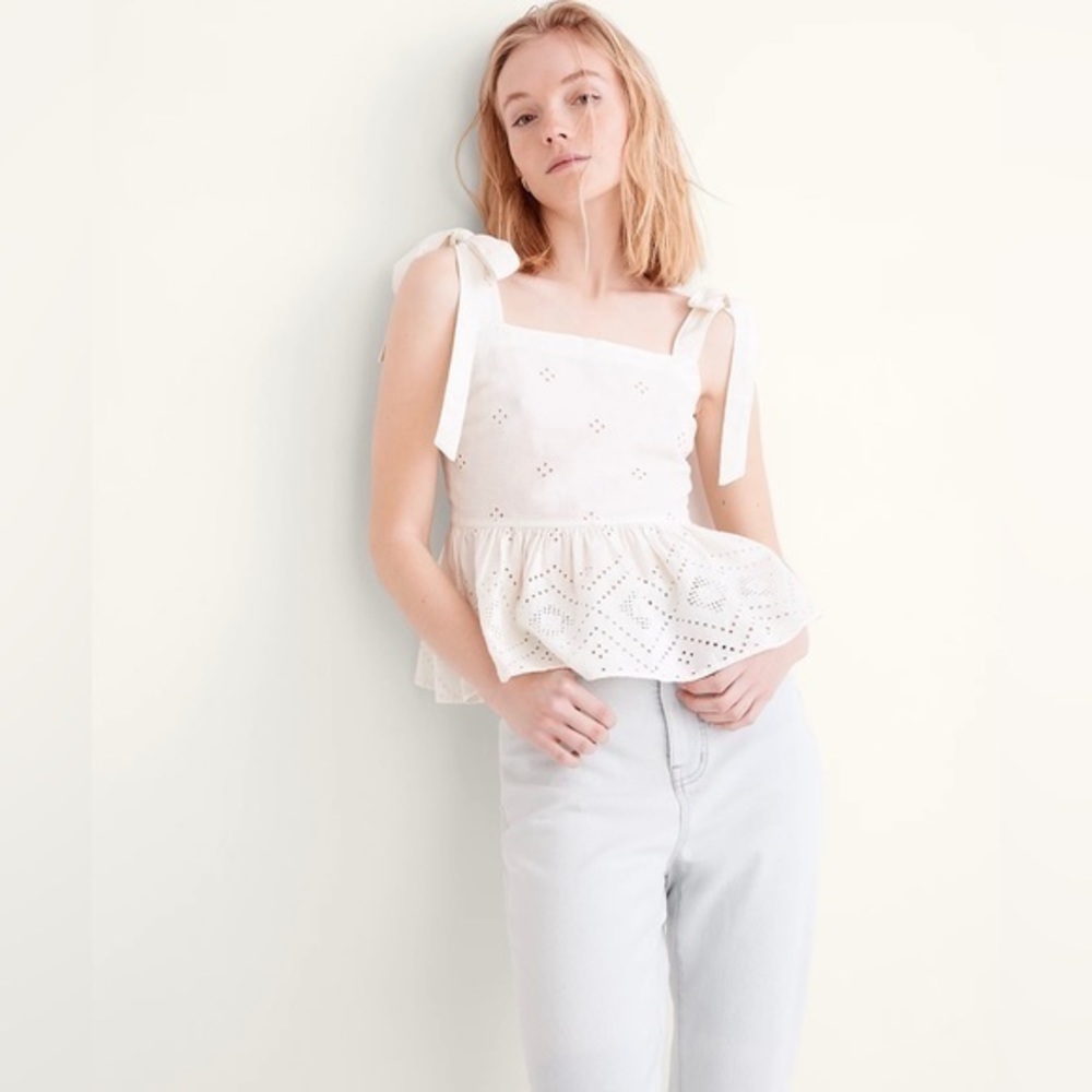 Madewell White Rosalie Tie-Strap Top in Geo
Eyelet